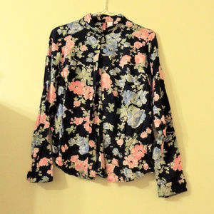 Navy Floral blouse H&M NWOT